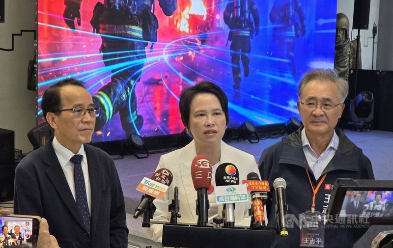 台灣大宣布，將與日本公司Nirik合作把「5G智慧消防救援系統」輸出日本。圖為台灣大哥大企業服務事業商務長朱曉幸。中央社記者江明晏攝　115年5月8日