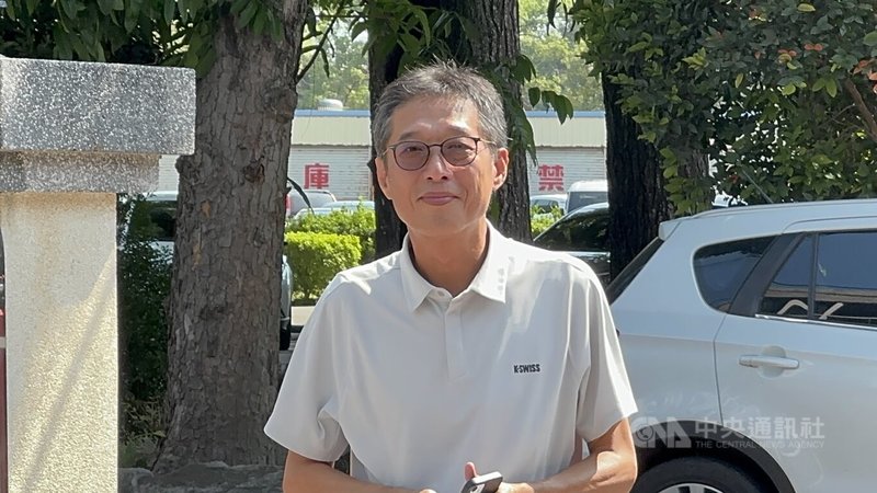 無黨籍雲林縣議員林哲凌（圖）被控在口湖鄉長任內向光電業者索賄，遭雲林地方法院依貪污罪判處10年有期徒刑，經2度上訴，7日駁回維持原判確定，8日下午發監執行。中央社記者姜宜菁攝  115年5月8日