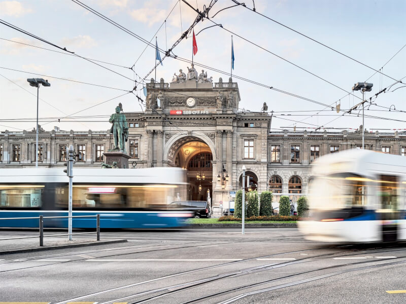 圖為蘇黎世中央車站外觀。（facebook.com/zuerich.hauptbahnhof）