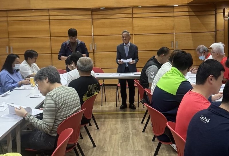 中華民國拔河運動協會10日召開第9屆第1次會員大會，新任理事長由現任中華民國體育運動總會會長葉政彥（中右）高票當選。（中華民國拔河運動協會提供）中央社記者黎建忠傳真　115年5月10日