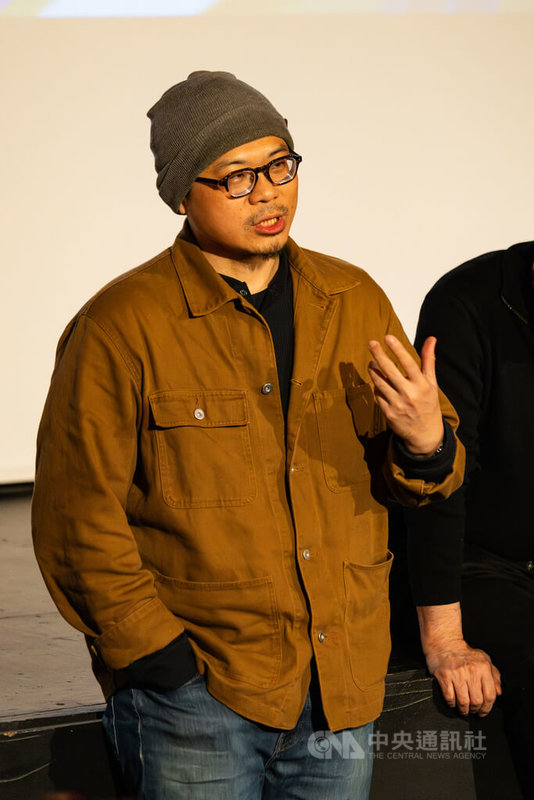 台灣導演曹仕翰4月受邀至巴黎台灣電影節，參與電影「南方時光」映後座談。他在專訪中談到「校園體罰場景」的創作動機，盼望威權所遺留的恐懼，能在下一代止步，讓台灣人在自由中成為自己。圖為巴黎台灣電影節映後座談現場。中央社記者李若韻巴黎攝 115年5月10日