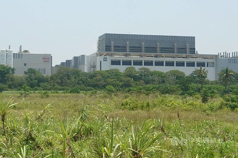 台南市政府推動南科特定區A-O區段徵收工程11日動土，其中A區產業用地鄰近南科園區台積電廠房，適合高科技產業進駐。中央社記者楊思瑞攝 115年5月11日