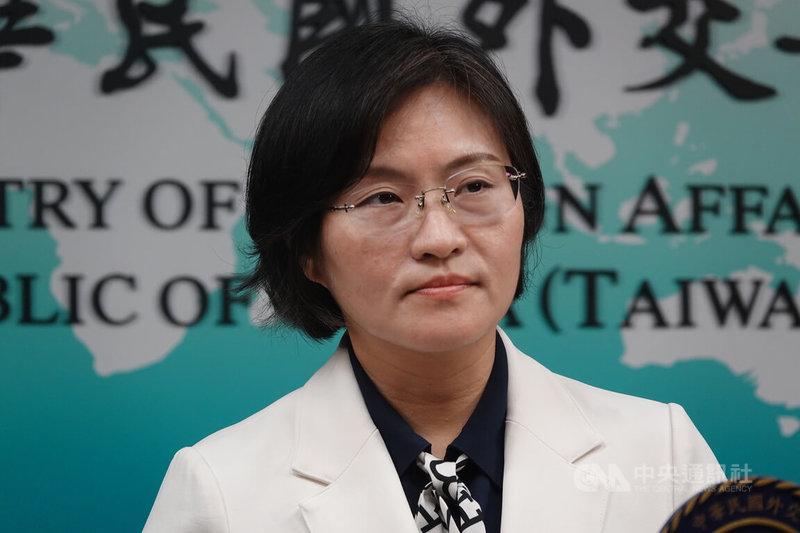 外交部國際組織司副司長張芝颯12日指出，中華民國台灣與中華人民共和國互不隸屬，呼籲世界衛生組織應秉持中立專業，拒絕中國政治干預，儘速邀請台灣以觀察員身分出席今年世界衛生大會。中央社記者吳書緯攝　115年5月12日