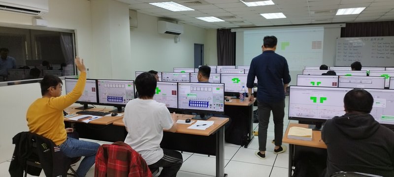 為了培育國內的雙燃料船人才，航港局首度核發國際船舶使用氣體或其他低閃點燃料安全章程（IGF Code）訓練證書，圖為國立台灣海洋大學相關訓練課程。（航港局提供）中央社記者余曉涵傳真　115年5月12日