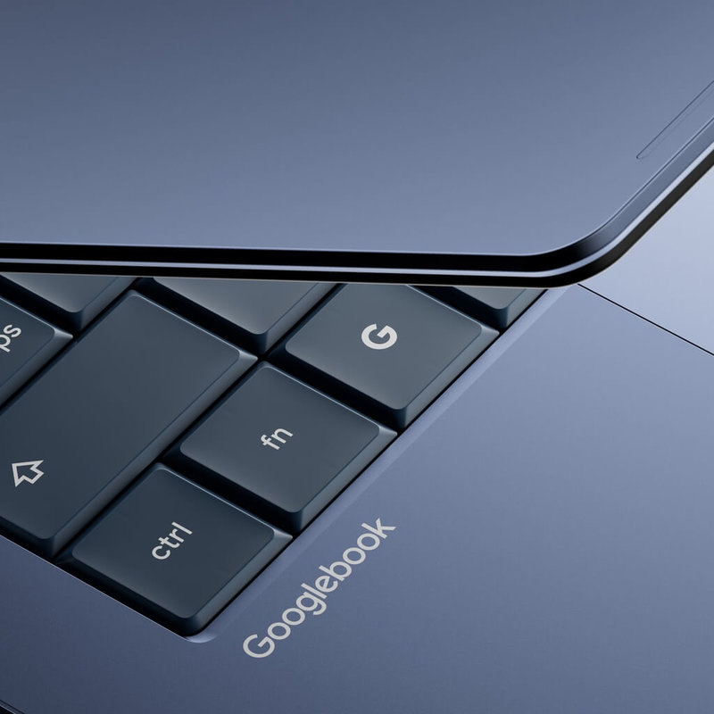 Google 13日發表全新筆記型電腦裝置Googlebook，以人工智慧（AI）模型Gemini為核心，搭配ChromeOS系統的網頁瀏覽體驗，能隨時提供主動且個人化的協助。（Google提供）中央社記者吳家豪傳真　115年5月13日
