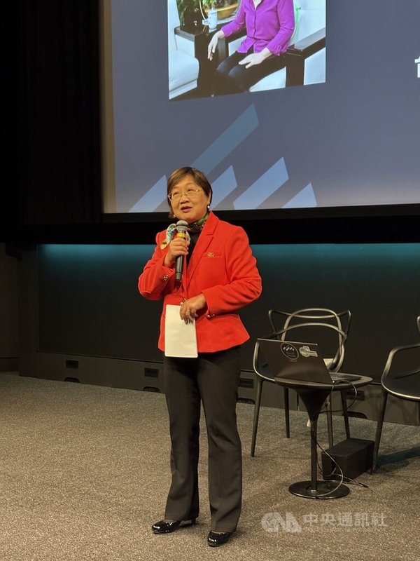 法國台灣協會12日晚間舉辦國片「大濛」特映會,正在巴黎訪問的僑務委員會委員長徐佳青到場致詞。中央社記者曾依璇巴黎攝 115年5月13日