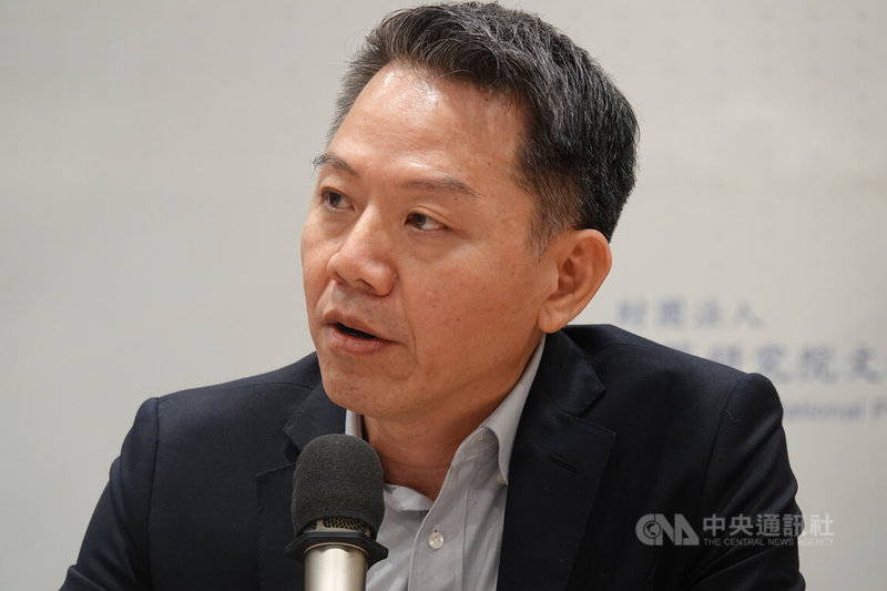 國策研究院副院長郭育仁15日指出，美國總統川普和中國國家主席習近平今年會見4次面，這次是第1次見面，不會達成具體結果。中央社記者吳書緯攝 115年5月15日
