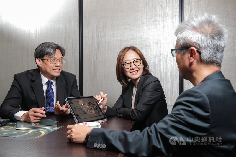 銀行家族辦公室服務，可提供一個或多個超高資產家族整合財富管理。圖為中信銀行私人銀行團隊。中央社記者翁睿坤攝　115年5月16日