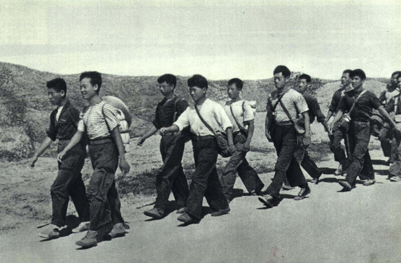 1967年，大連海運學院15名紅衛兵組成的「長征紅衛隊」，效仿紅軍長征，歷時1個月，行程2000多里，從大連步行到北京。（圖取自維基共享資源，版權屬公有領域）