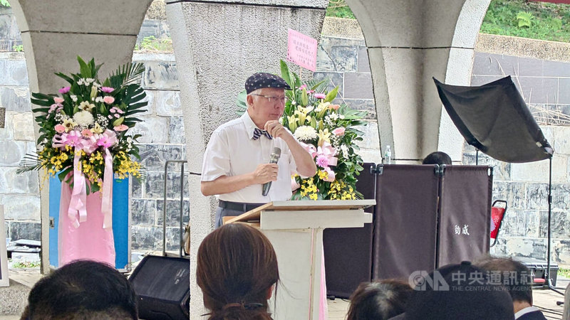 民主鬥士詹益樺37年前在鄭南榕出殯時引火自焚，19日長老教會等團體在嘉義竹崎親水公園舉行追思會，曾與鄭南榕一起為台灣民主打拚的醫師陳永興（圖）致詞時一度哽咽。中央社記者蔡智明攝　115年5月19日
