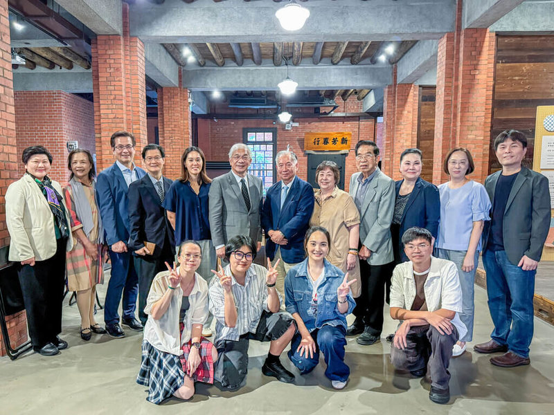 世新觀光系和大同社區大學合作，以踏查大稻埕為起點，透過短片呈現「台灣茶業之父」李春生推動茶葉種植、製作、加工與外銷的歷史脈絡。（世新提供）中央社記者許秩維傳真　115年5月20日