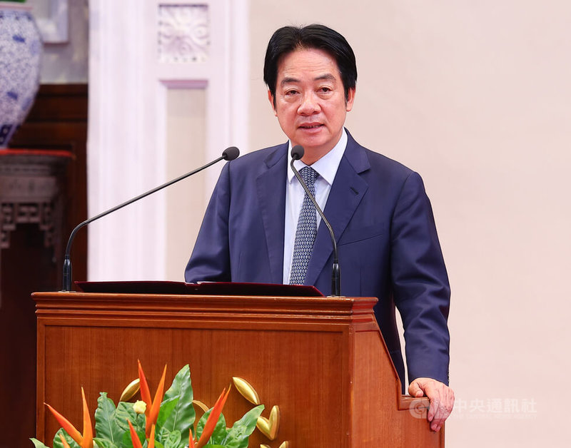 總統賴清德（圖）21日在總統府接見第26屆「國家建築金獎」暨第20屆「台灣誠信品牌」得獎單位代表，盼大家一起努力打造更安全、更宜居、更永續的生活環境。中央社記者謝佳璋攝  115年5月21日
