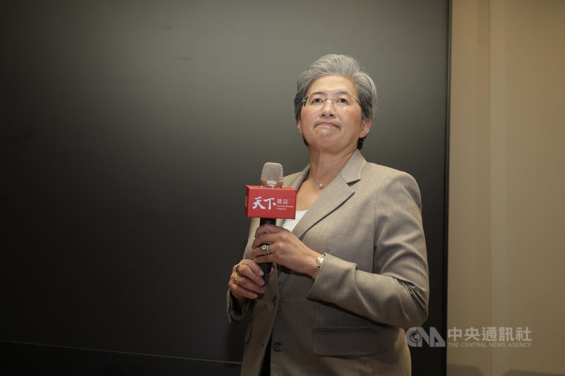 超微執行長蘇姿丰（圖）22日上午出席天下雜誌45週年旗艦論壇「AI高峰對談 共創產業新未來」，會後接受媒體聯訪樂觀看待未來AI機櫃中的CPU成長潛力。她說，在接下來5年內，預期CPU市場每年將以超過35%的速度成長。中央社記者翁睿坤攝　115年5月22日