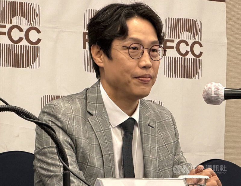 韓國地方選舉及國會議員補選將在6月3日登場,政治評論家金俊逸(圖)22日受邀至首爾外媒協會,分析本次地方選舉。中央社記者楊啟芳首爾攝 115年5月22日