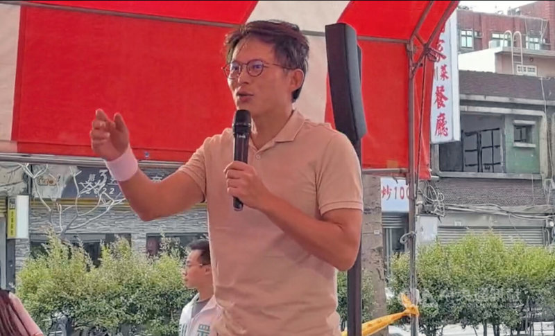 民眾黨主席黃國昌（圖）23日至桃園市出席公開活動時，呼籲政府要求美國說清楚對台軍售案，對於台美關係當然還是希望堅若磐石。（翻攝照片）中央社記者葉臻傳真　115年5月23日