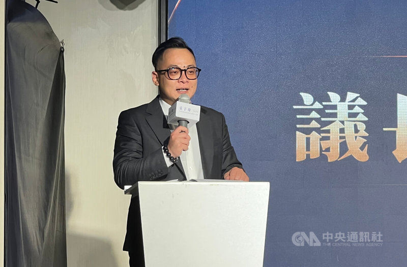 針對台灣2大職籃P.LEAGUE+、TPBL整併議題，中華民國籃球協會理事長候選人童子瑋（圖）25日受訪表示，若如願當選理事長，將傾聽所有人聲音，協助雙方從合作開始，逐步推進合併進度。中央社記者陳容琛攝　115年5月25日