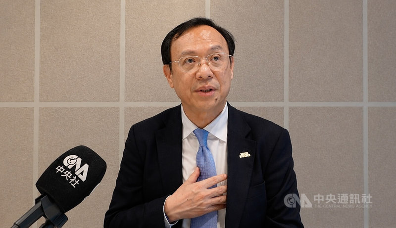 衛福部長石崇良訪德，在柏林接受中央社訪問表示，正在推動醫療數位化改革的德國最想了解台灣在病歷互通、AI防疫與數位健康應用等領域的經驗。中央社記者林尚縈柏林攝　115年5月25日