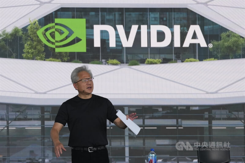 人工智慧(AI)晶片大廠輝達(NVIDIA)27日在台灣新總部預定地北士科T17、18舉辦台灣員工大會,執行長黃仁勳表示,輝達需要在台灣使用更多能源。中央社記者徐肇昌攝 115年5月27日