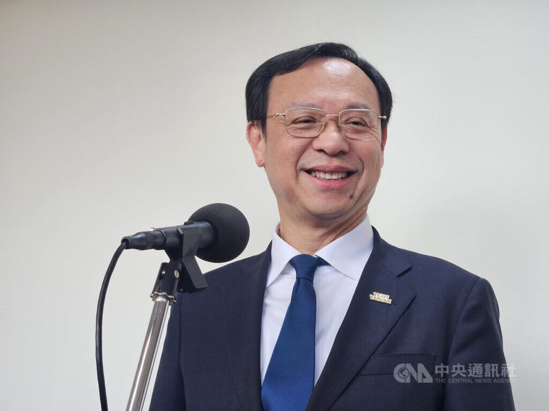衛生福利部長石崇良28日說，少子女化與人口結構挑戰相關戰略，初期盼出生率回到原趨勢甚至反轉，成長津貼則預計透過施政計畫編入明年公務預算。中央社記者曾以寧攝 115年5月28日