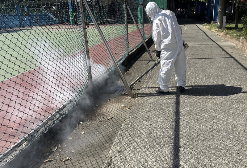 台中市潭子運動公園內有老鼠現蹤,市府獲報啟動消毒作業。(中市府提供)中央社記者趙麗妍傳真 115年5月28日