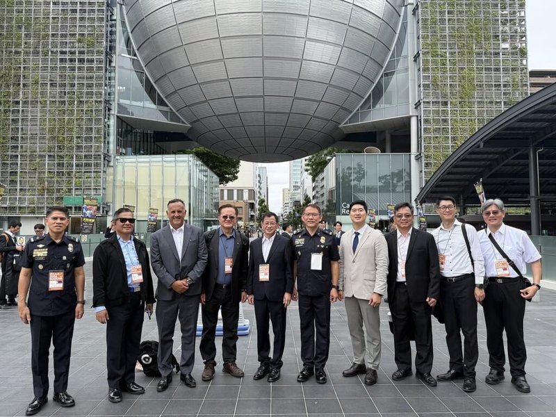 內政部消防署長蕭煥章（左4）、新北市消防局長陳崇岳（左5）等人，29日在日本名古屋出席亞洲消防首長協會大會，與各國防救災首長交流經驗。（新北市消防局提供）中央社記者曹亞沿傳真　115年5月29日