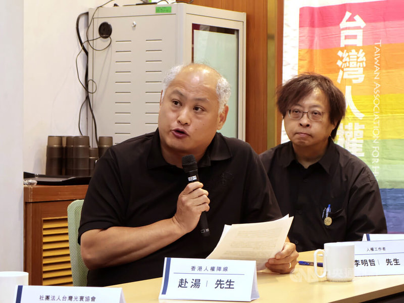 華人民主書院協會等民團29日上午在立法院中興大樓召開六四事件37週年系列紀念活動行前記者會,人權工作者李明哲(左)出席發言。中央社記者李雅雯攝 115年5月29日