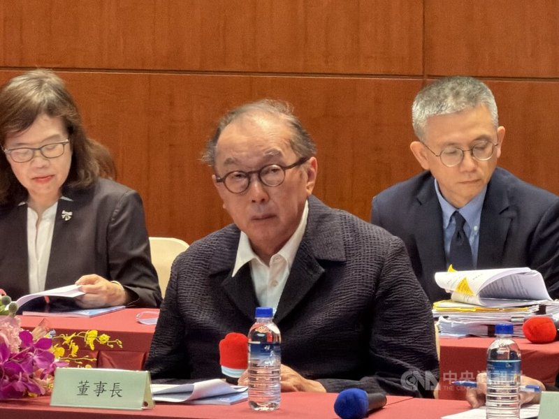 代工廠廣達29日召開股東常會，董事長林百里（中）表示，現在人工智慧（AI）市場一直都在成長，而且都在缺貨狀態，廣達有很多機會增加業績。中央社記者吳家豪攝　115年5月29日