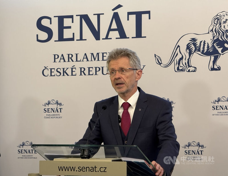 捷克參議長維特齊（Miloš Vystrčil）將於6月初再度訪台，面對中國可能施加的外交壓力，維特齊28日告訴中央社記者，捷克不會屈服，並認為訪台符合台捷雙方國家利益。中央社記者劉郁葶布拉格攝 115年5月29日