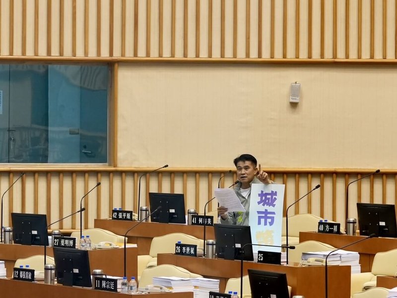 民進黨屏東縣議員李世斌（圖）1日在議會質詢時，建議縣府應盡速推動「屏東城市幣」，作為數位治理機制。（李世斌服務處提供）中央社記者李卉婷傳真　115年6月1日