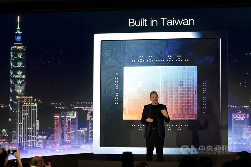 台北國際電腦展（COMPUTEX）2日起登場，半導體設計大廠Arm執行長哈斯（Rene Haas）上午在台北寒舍艾美酒店舉辦主題演講，強調「沒有台灣、就沒有Arm」。中央社記者裴禛攝　115年6月2日