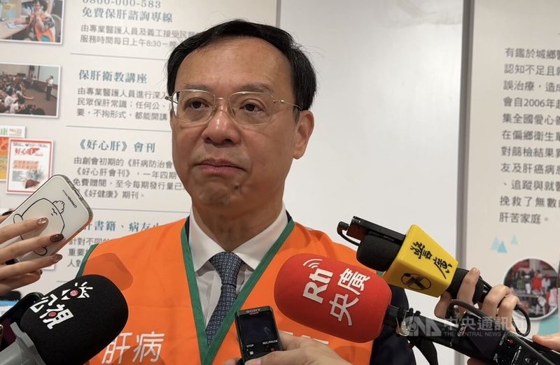 衛福部長石崇良（圖）2日證實，因時任中山附醫副院長陳堯俐仲介國內病患赴中國接受器官移植遭判刑確定，已決定廢止陳堯俐醫師執照，為台灣首起因非法仲介器官遭廢照案件。中央社記者沈佩瑤攝　115年6月2日