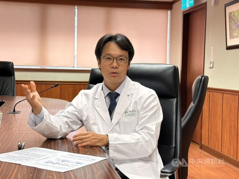 台灣每年有超過1萬人等待器官移植，然而每年實際完成捐贈的個案僅有數百人。高雄長庚紀念醫院外科醫師林育弘（圖）談器捐制度與現況。中央社記者林巧璉攝 115年6月6日