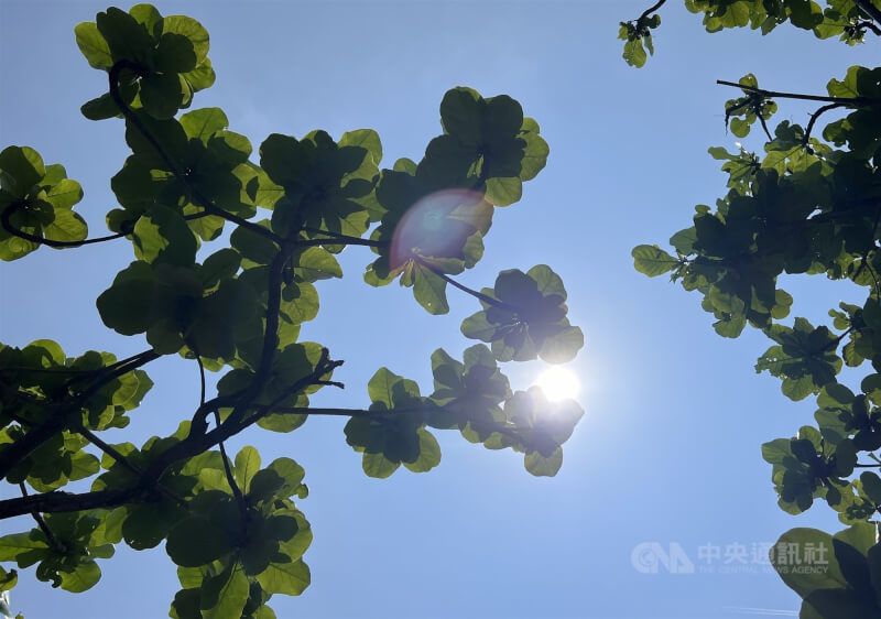 中央氣象署7日針對彰雲南、花東地區發布高溫資訊。（中央社檔案照片）