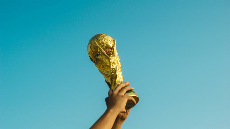 2026 FIFA世界盃足球賽由美國、加拿大、墨西哥聯合主辦，參賽國從以往的32隊擴張至48隊，賽事總場次高達104場。（圖取自Unsplash圖庫）