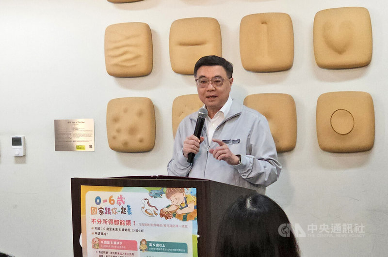 行政院長卓榮泰（圖）9日訪視位於新北市的行政院新莊聯合辦公大樓各進駐機關員工子女非營利幼兒園說，台灣人口對策新戰略是「只許成功，不許失敗」，一定要打贏的仗。中央社記者王鴻國攝　115年6月9日