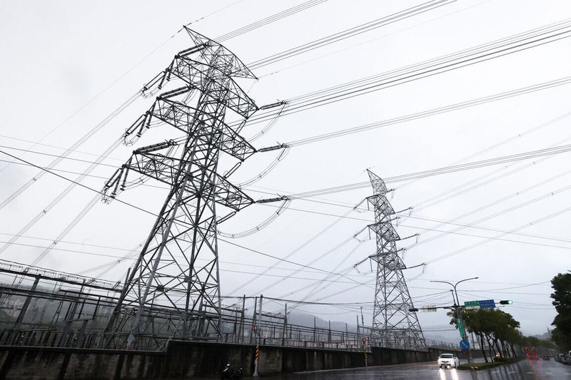 台中市海線地區10日下午因台電161kV特高壓系統白線跳脫，造成大甲、清水、沙鹿等多區大範圍停電，超過14萬戶受影響。圖為台電特高壓系統示意圖。（台電提供）中央社記者趙麗妍傳真　115年6月10日