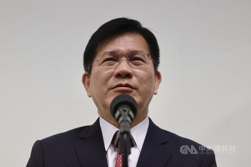 外交部長林佳龍(圖)10日在立法院受訪表示,中共假借所謂執法,行擴張之實,中共無權介入有關台灣東部海域,不管是涉及台灣主權或管轄權,中共企圖造成新常態,是破壞現狀的問題製造者。中央社記者王飛華攝 115年6月10日