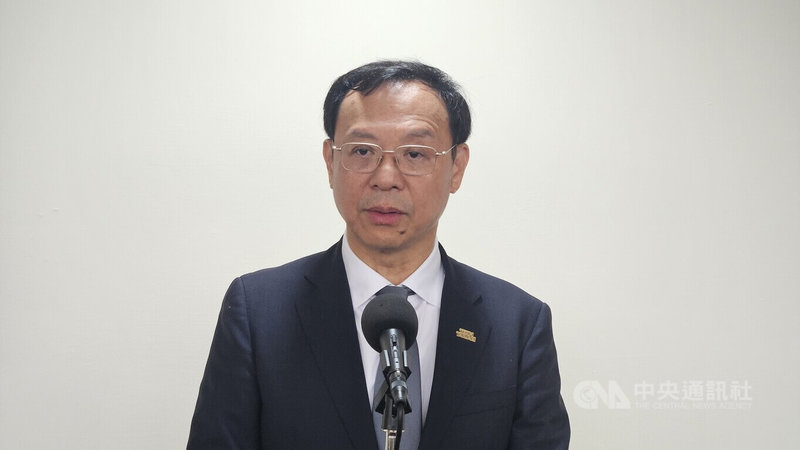 衛生福利部長石崇良10日表示，在家住院規劃擴及全癌別的癌症化療，首次在醫院進行後，經醫師評估可改居家治療，預計下半年上路。中央社記者曾以寧攝　115年6月10日