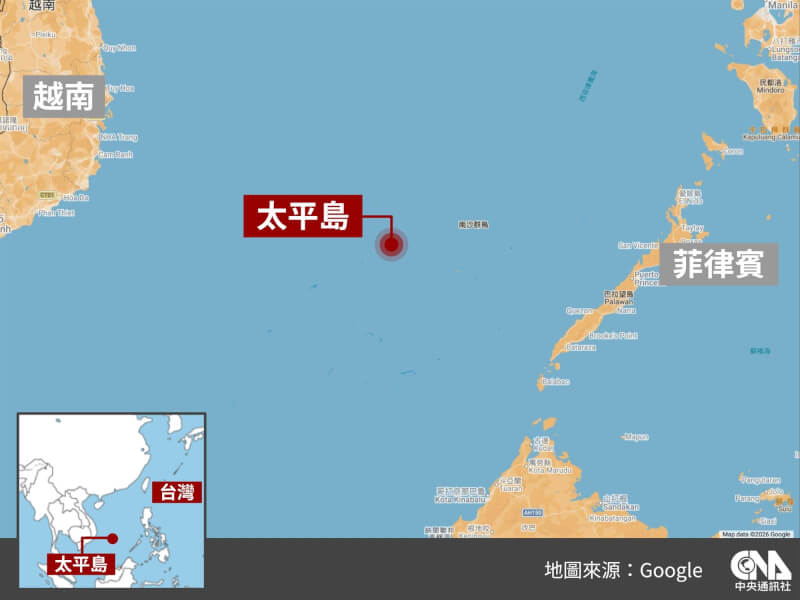 2艘中國公務船首次侵擾太平島禁止水域。（中央社製圖）