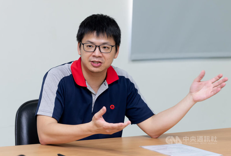 永豐餘旗下豐川綠能科技龜山水資源處理廠廠長李庚桓(圖)表示,厭氧消化技術可將廚餘轉化為沼氣發電。中央社記者謝佳璋攝 115年6月12日