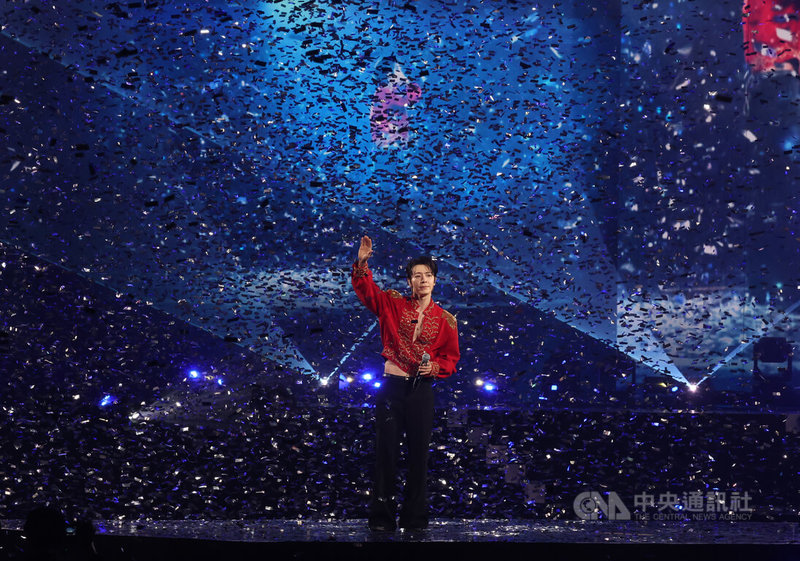 第21屆KKBOX風雲榜演唱會13日晚間在台北小巨蛋舉行，韓團SUPER JUNIOR成員東海（圖）稍早先跟台灣歌手韋禮安合體獻唱，壓軸再帶來個人精彩演出。中央社記者趙世勳攝　115年6月13日
