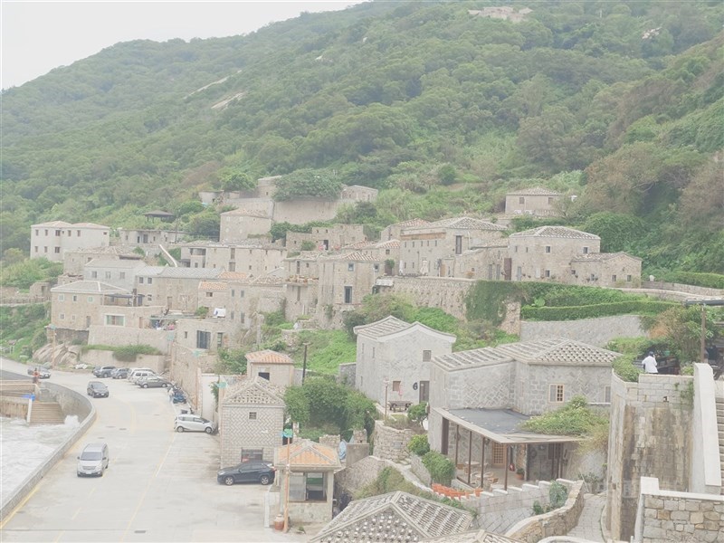 圖為連江縣景點芹壁村。（中央社檔案照片）