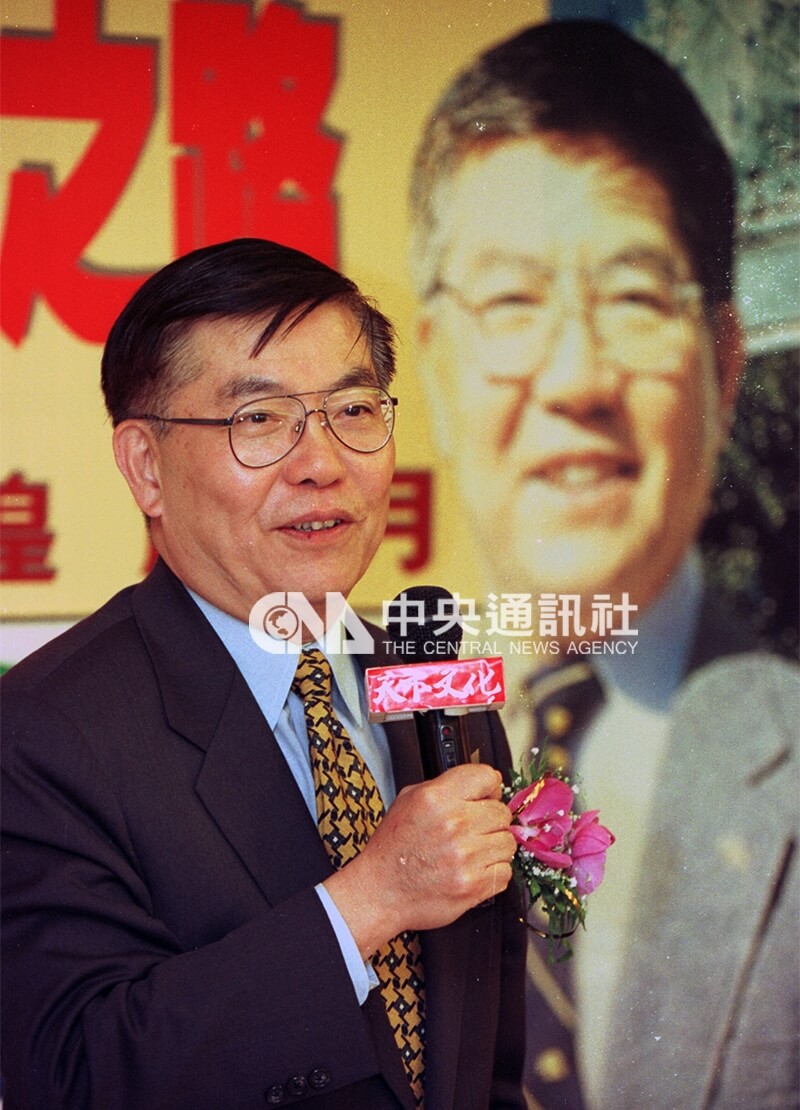 田長霖參加天下文化出版公司舉行的《田長霖的柏克萊之路》新書發表會，暢談他在柏克萊近40年的教學經驗與治校傳奇。中央社記者王遠茂攝 86年9月5日