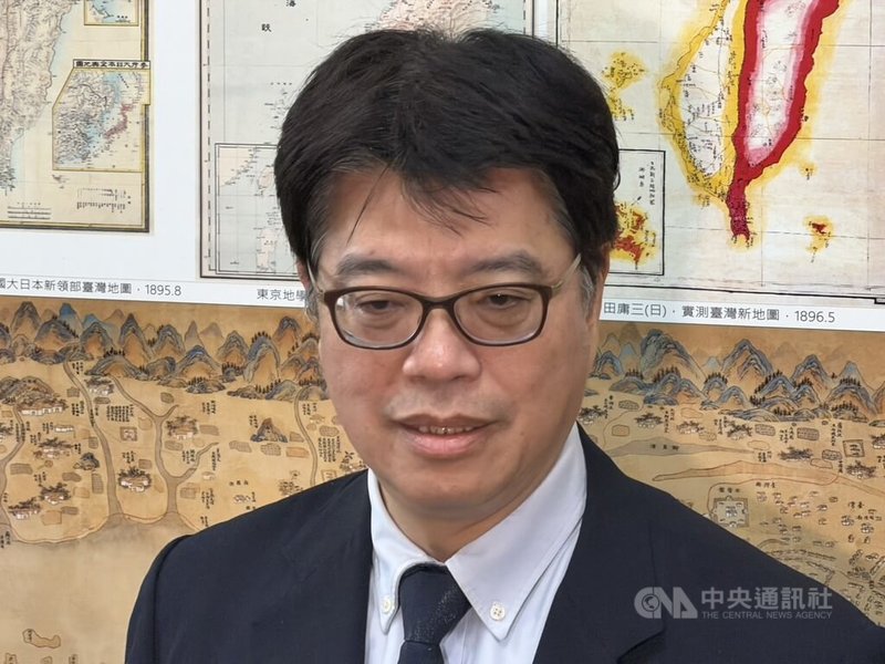 陸委會主委邱垂正17日受訪時表示，政府多次說明禁止中央與地方公務人員以任何形式參加海峽論壇，包含視訊。這次會依兩岸關係條例，請主管機關內政部對台東縣長饒慶鈴以預錄影片方式參加海峽論壇，進行了解與查處。中央社記者呂佳蓉攝 115年6月17日