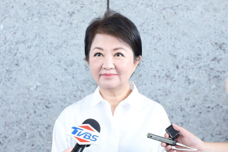 立法院長韓國瑜17日生日，台中市長盧秀燕（圖）表示，因為與韓國瑜情同兄妹，所以有送花祝福，並在花卡上寫著「生日快樂、訪美順利」。（台中市政府提供）中央社記者郝雪卿傳真   115年6月17日