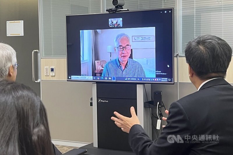 唐獎基金會17日宣布2026年唐獎漢學獎得主，由中國復旦大學教授葛兆光一人獨得，他透過線上與台灣媒體分享感想，期許中國研究的方法、途徑更多元。中央社記者陳至中攝　115年6月17日