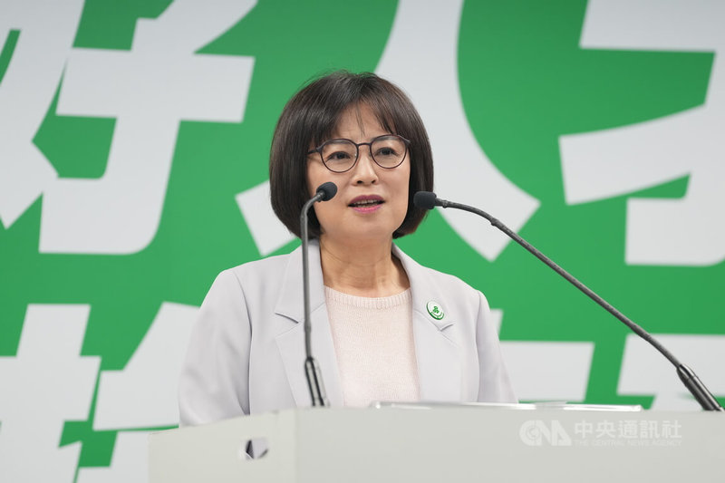 民進黨17日召開中執會，徵召立委林月琴（圖）參選苗栗市長，並於會後舉行提名記者會；記者會上林月琴發表對苗栗市的期許，也希望鄉親給予機會，讓她和大家一起打拚。中央社記者徐肇昌攝 115年6月17日