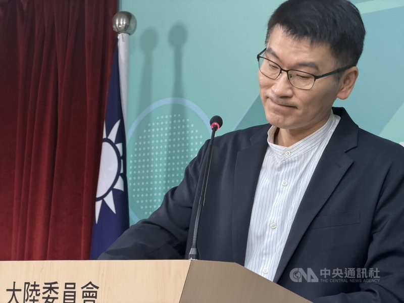 陸委會副主委兼發言人梁文傑18日在例行記者會上回應媒體提問。中央社記者呂佳蓉攝 115年6月18日