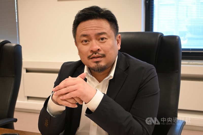 第7屆台歐盟勞動諮詢會議登場，勞動部長洪申翰指出，台灣在外送專法的立法思維上，不少內容與國際公約目標相近，數個與會國家的專家，給予高度肯定。中央社記者吳柏緯布魯塞爾攝　115年6月18日