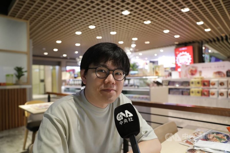 參與華文與馬來文翻譯工作的「西遊記」譯者李浩傑(圖)認為,譯者不只是文字轉換者,更是不同語言與文化之間的橋梁;他認為台灣文學進入馬來文市場最大的挑戰在於「文化轉譯」。中央社記者黃自強吉隆坡攝 115年6月20日